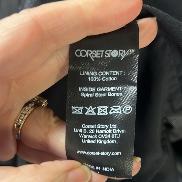 Corset Story Dress Black - Picture 8 of 8